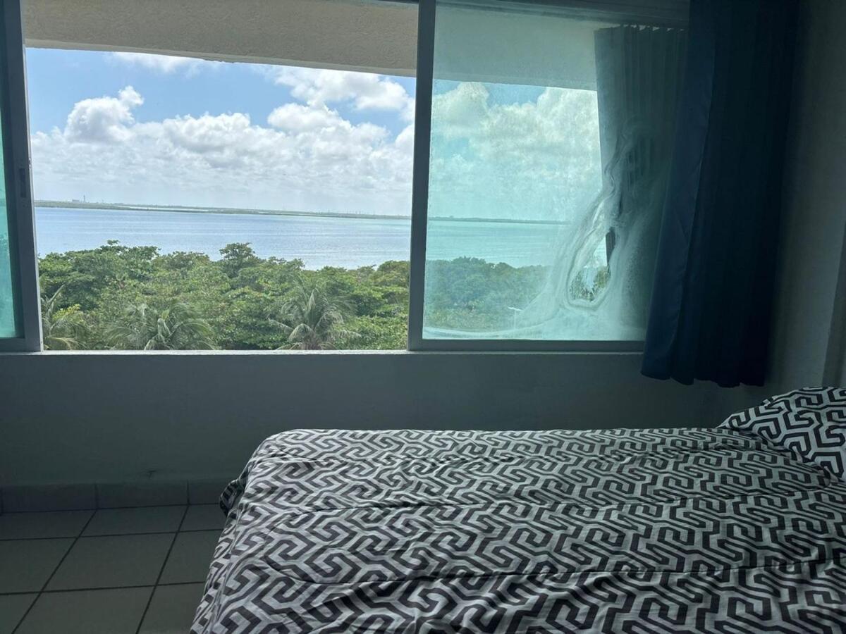 Vista Panoramica Y Playa Cercana Cancun